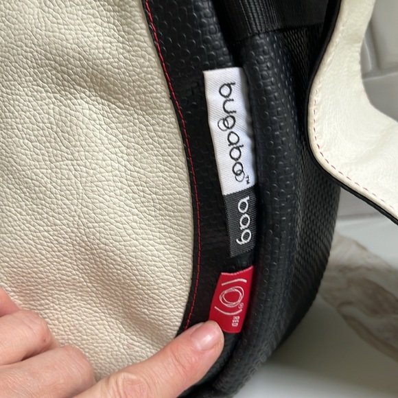 VGUC leather Bugaboo Bag for baby bottles, diapers - long wide adjustable strap - Picture 8 of 17